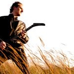 Juan Saurín convierte la ausencia en arte: éxito en el estreno cinematográfico de su nuevo videoclip “Lost, Not Gone”