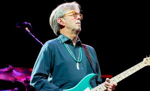 35 años de la muerte del hijo de Eric Clapton y del duelo que inspiró a “Tears in Heaven”: “¿Sabrías mi nombre si te viera en el cielo?”