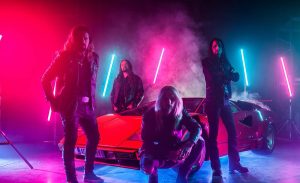 Elegant Weapons, la banda de Richie Faulkner (Judas Priest) y Ronnie Romero (ex-Rainbow) anuncia su segundo disco “Evolution” y estrena el single “Bridges Burn”