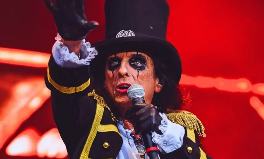 El mejor baterista del mundo para Alice Cooper: "Estaba loco de una forma dulce"