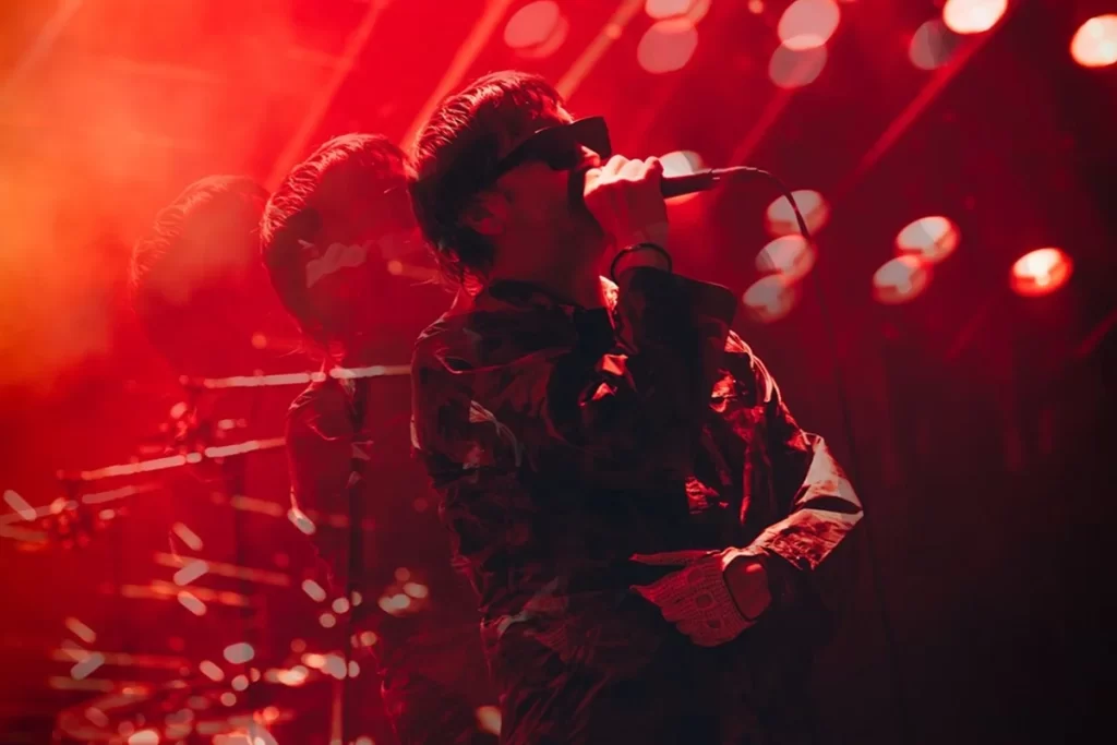 The Strokes estrenan en vivo nueva canción: "Going Shopping"