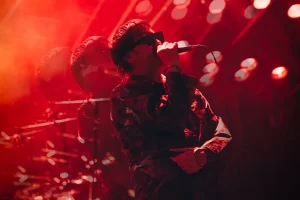 The Strokes estrenan en vivo nueva canción: "Going Shopping"