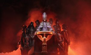 Investigan a una mujer por acoso a Tobias Forge (Ghost): “Nadie había hecho algo tan amenazante como mandar un teléfono móvil”