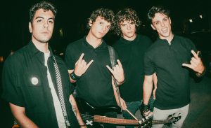 Interferencias, banda unida por lazos de sangre y la devoción por el rock, lanza “A golpes”, primer adelanto de su próximo disco