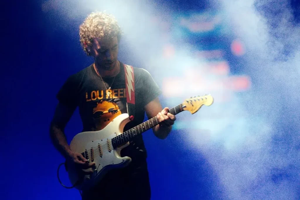 Albert Hammond Jr. defiende el nuevo disco de The Strokes: "Embriagadoramente bueno"