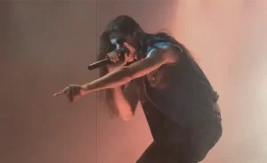 Automatic Kafka conquista la tierra natal de Bon Scott (AC/DC) con su brillante actuación en Bonfest: “¿Has visto la reacción del público?”