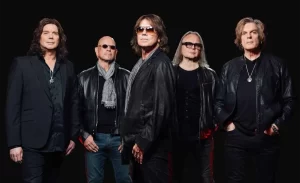 Europe lanza el videoclip de "The Cult of Ignorance", con músicos de Opeth y The Hives, la actriz Malin Åkerman o el extenista Stefan Edberg