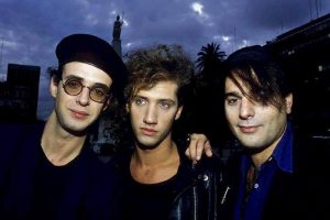 4 canciones compuestas durante una gira