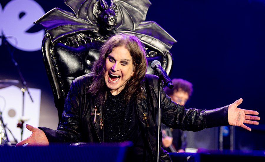 Ozzy Osbourne: Tony Iommi, Geezer Butler y Bill Ward (Black Sabbath), Zakk Wylde y Sharon Osbourne le rinden homenaje en el primer aniversario de su muerte