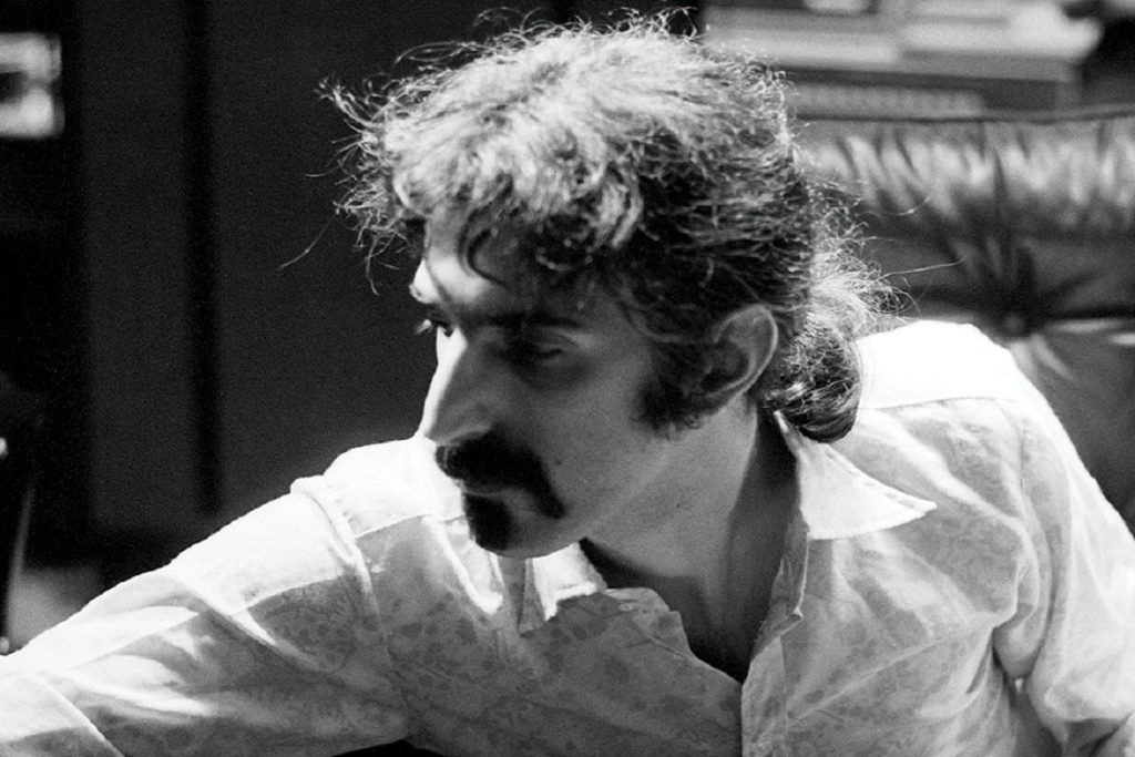 El disco que conquistó al mundo pero no a Frank Zappa: “¿Qué hay por descubrir?”