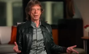 Mick Jagger (The Rolling Stones) admite que “hay que tener un ego enorme” para ser una estrella del rock: “Tu estado mental queda dañado permanentemente”